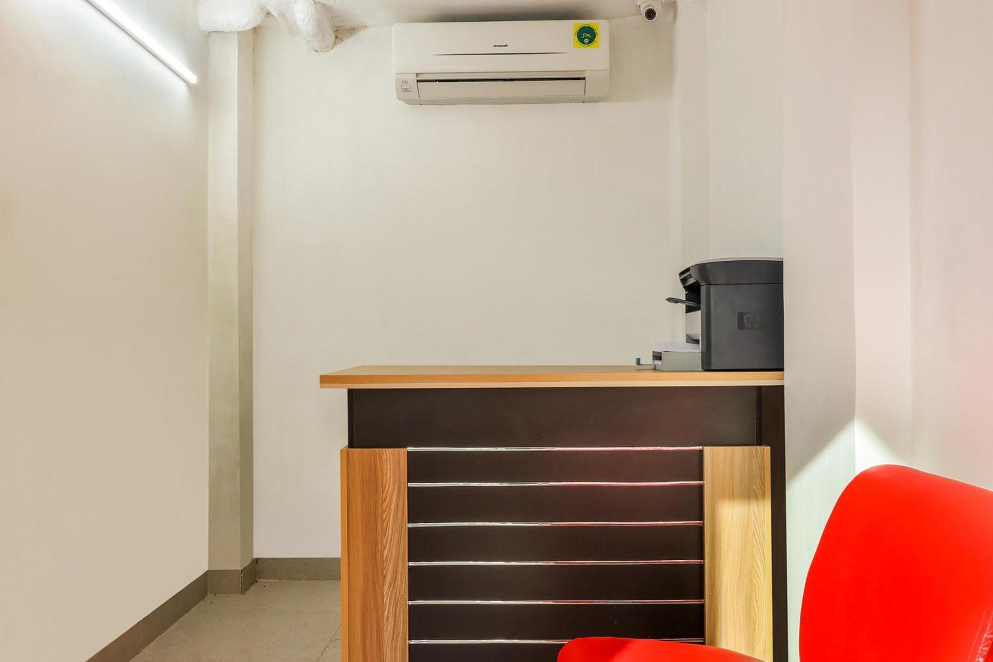 Hotel O Vgs Chinhat Dış mekan fotoğraf